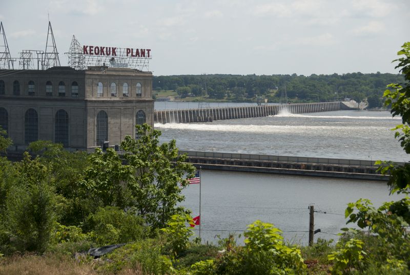 Hydroelectric power plant on the Mississippi River in Keokuk, Iowa